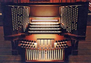 1929 Hall, Norman & Beard; 2000 Schantz organ at Town Hall, Melbourne, Australia