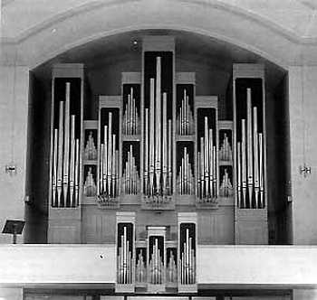 1983 Albiez organ