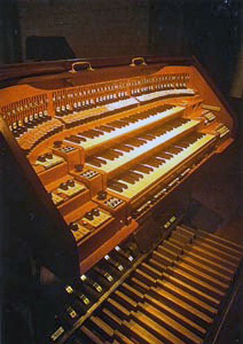 1910 Stahlhut organ consol