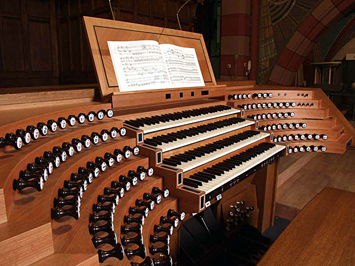 1912 Stahlhuth; 2001 Jann organ at the Eglise Saint.-Martin, Dudelange, Luxembourg