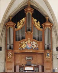 [1954 Harrison organ at Temple Church, London, England]