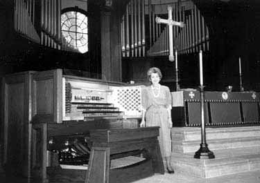 Wilma Jensen at the console at Saint George’s, Nashville.