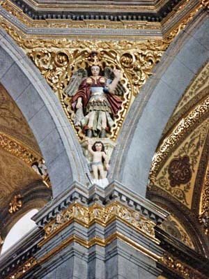 Statue at La Magdalena, Tlatelulco