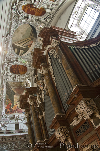 1880; 1914 Mauracher; 1988 Metzler organ at the Salzburger Dom, Austria