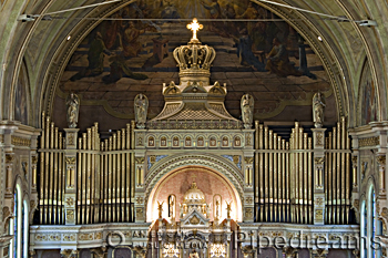 1915 Casavant Freres; 1999 Casavant Freres organ, Opus 600, at the Eglise Tres-Saint-Nom-de-Jesus, Montreal, Quebec, Canada