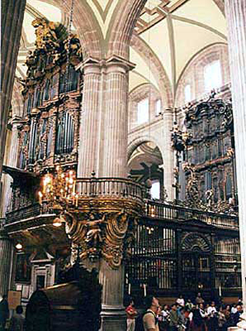 Epistle Organ [1695 Jorge Marco Sesma] at the Catedral Metropolitana de la Ciudad de Mexico, Distrito Federal, Mexico