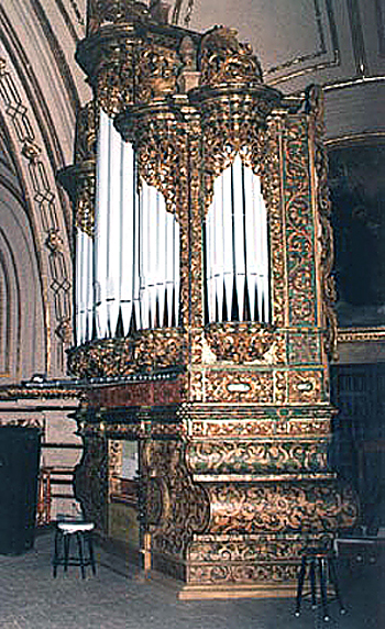 Organ of LA BASÍLICA DE LA SOLEDAD