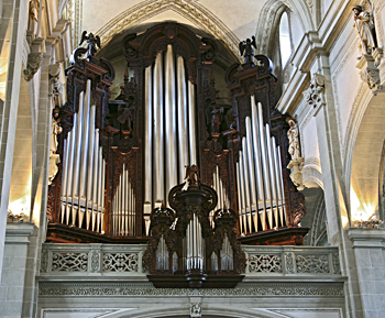 1977 Kuhn organ at the Hofkirche - St. Leodegar, Luzerne, Switzerland