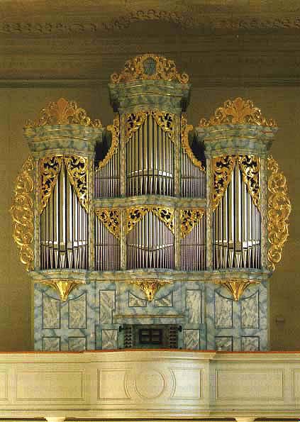 1985 Ahrend organ
