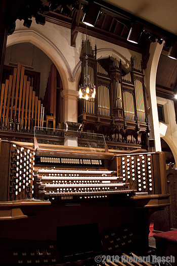 1922 E.M. Skinner; 2008 Schantz organ at the Church of Saint John the Evangelist, Saint Paul, Minnesota