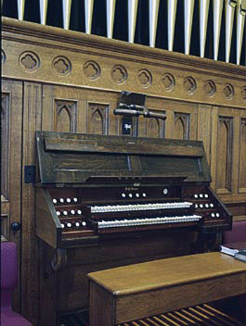 [1912 Möller Console at Chatham Presbyterian Church, Chatham, VA]