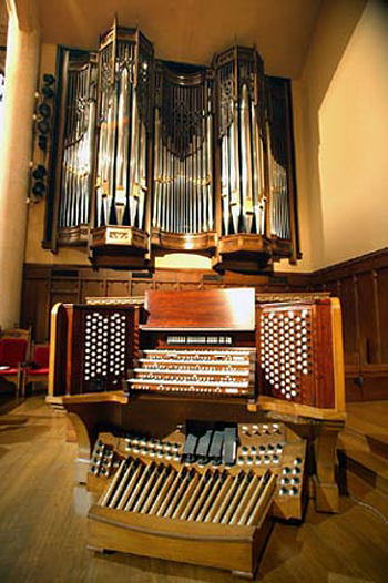 1954 Aeolian-Skinner; 2003 Garland organ at First United Methodist Church, Wichita Falls, Texas