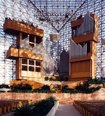 1962 Aeolian-Skinner; 1977 Ruffatti organ at Crystal Cathedral, Garden Grove, California