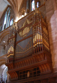 [1892 Willis organ at Hereford Cathedral]