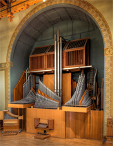 [1950 Holtkamp organ at Setnor Auditorium, Crouse College, Syracuse University, New York]
