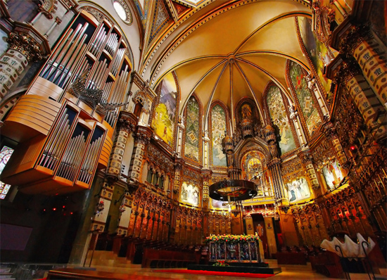 [2010 Blancafort organ at Santa Maria de Montserrat, Barcelona, Spain]